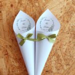 Cones de Pétalas Monograma