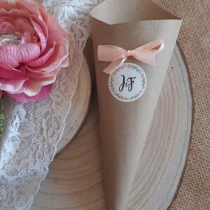 Cones de Pétalas Kraft